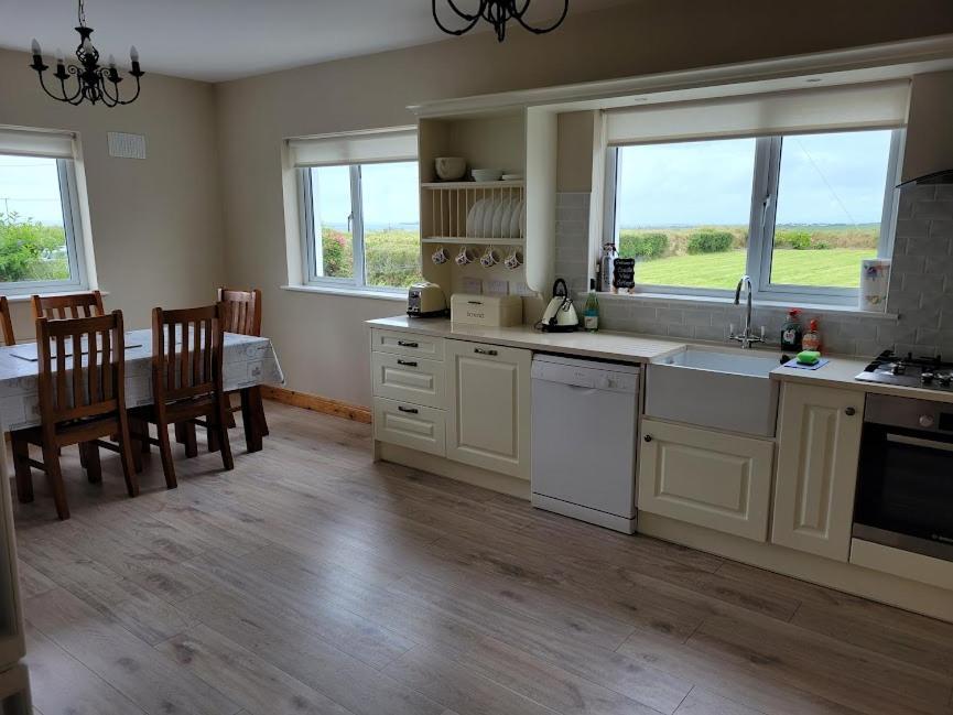 Coastal View Cottage Mullagh  Buitenkant foto